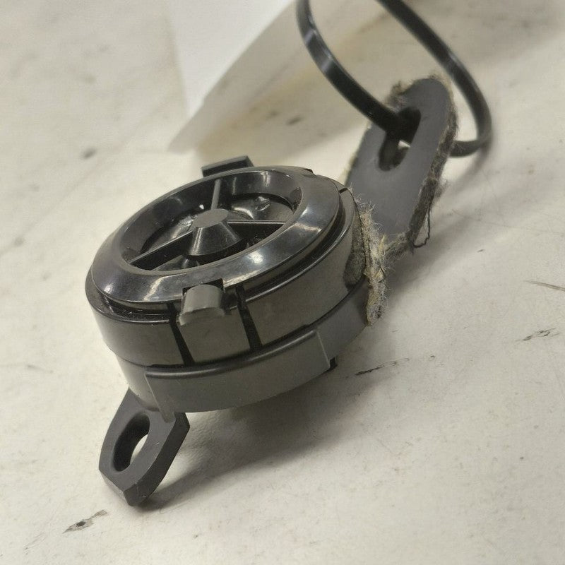 Mitsubishi Outlander   Tweeter Right Passenger Tweeter Speaker  2018 2