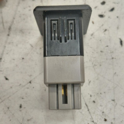 Nissan Versa Note USB Plug In Hub Port  2019 2018 2017