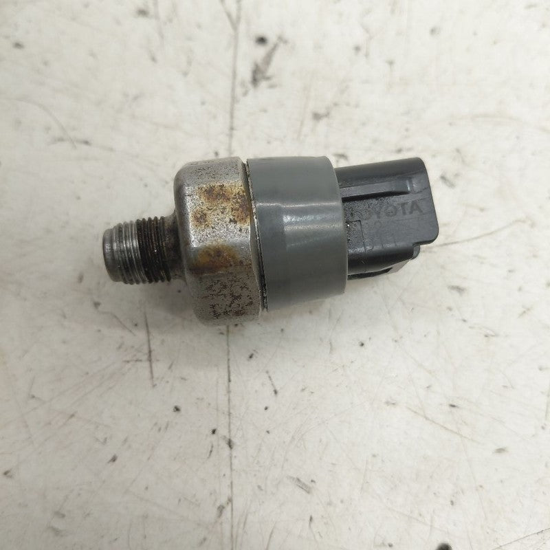 Toyota Prius Engine Oil Pressure Sensor 1.8 2022 2021 2020