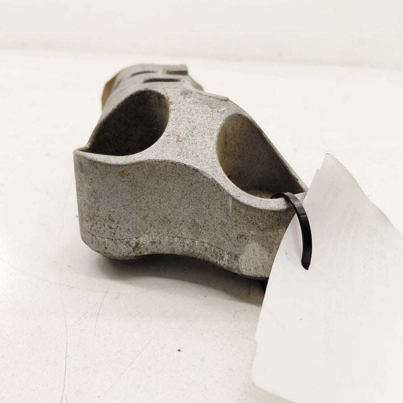Chevy Trailblazer Passenger Right Side Engine Bracket  1.3 2023 2022 2