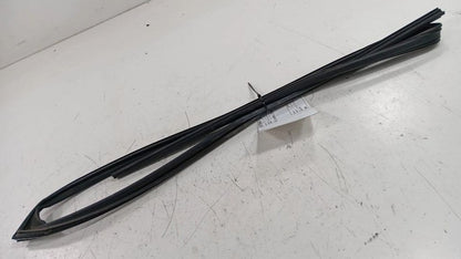 Subaru Impreza Door Glass Window Seal Rubber Right Passenger Front 201