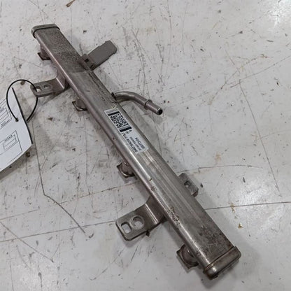 Jeep Renegade Fuel Rail Injection Injector Mount Bar  2.4L 2015 2016 2