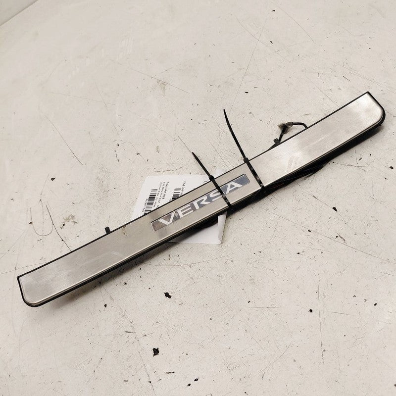 Nissan Versa Sill Trim Scuff Plate Door Jam Left Driver Front (Cut Wir