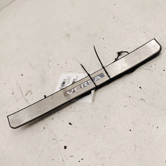 Nissan Versa Sill Trim Scuff Plate Door Jam Left Driver Front (Cut Wir