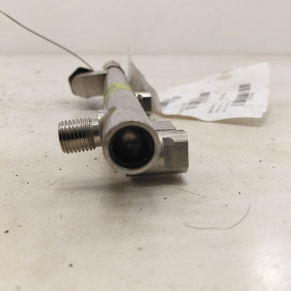 Kia Sorento Left Front Fuel Rail Injection Injector Mount Bar  2018 20