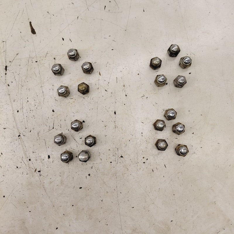 Kia Sorento Lug Nut Set  2018 2017 2016