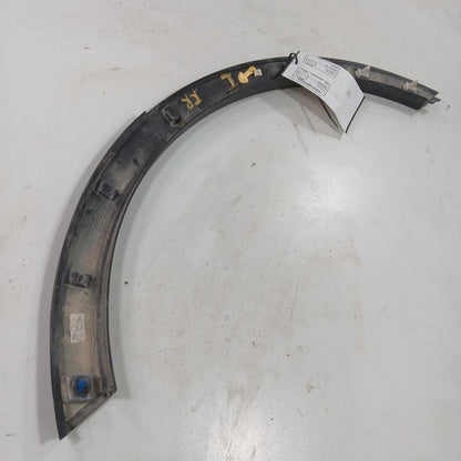 Buick Encore Passenger Right Rear Fender Flare One Broken Mount 2022 2
