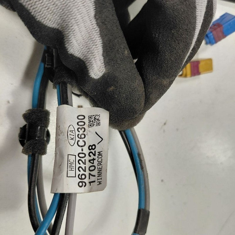Kia Sorento Front Antenna Cable w/ Navigation {96220C6300} 2018 2017 2