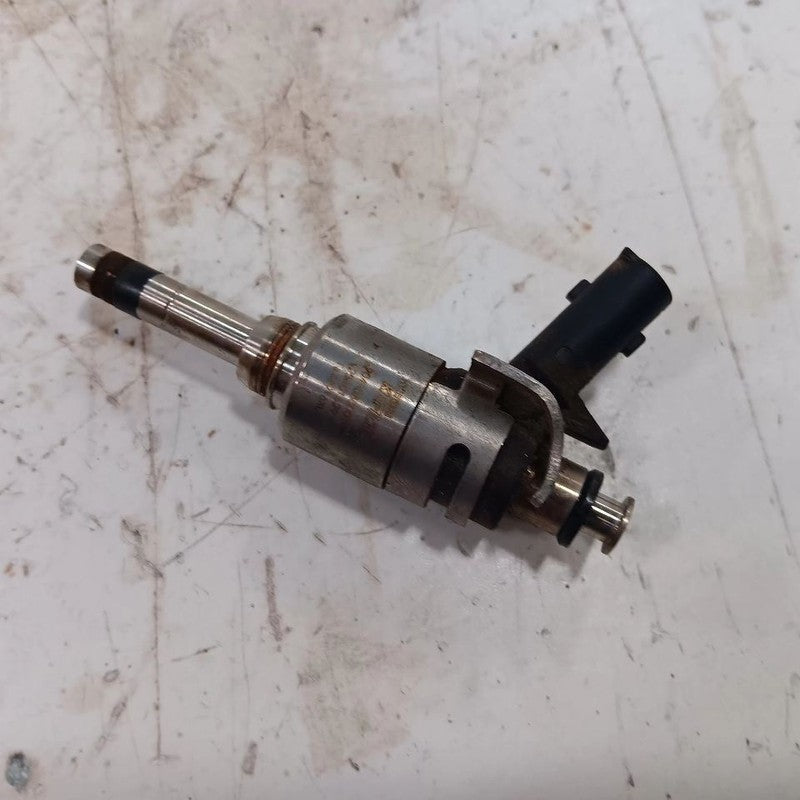 Fuel Injection Injector 1.6L VIN 2 8th Digit Fits 17-19 Kia Soul OEM