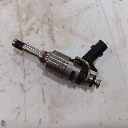 Fuel Injection Injector 1.6L VIN 2 8th Digit Fits 17-19 Kia Soul OEM