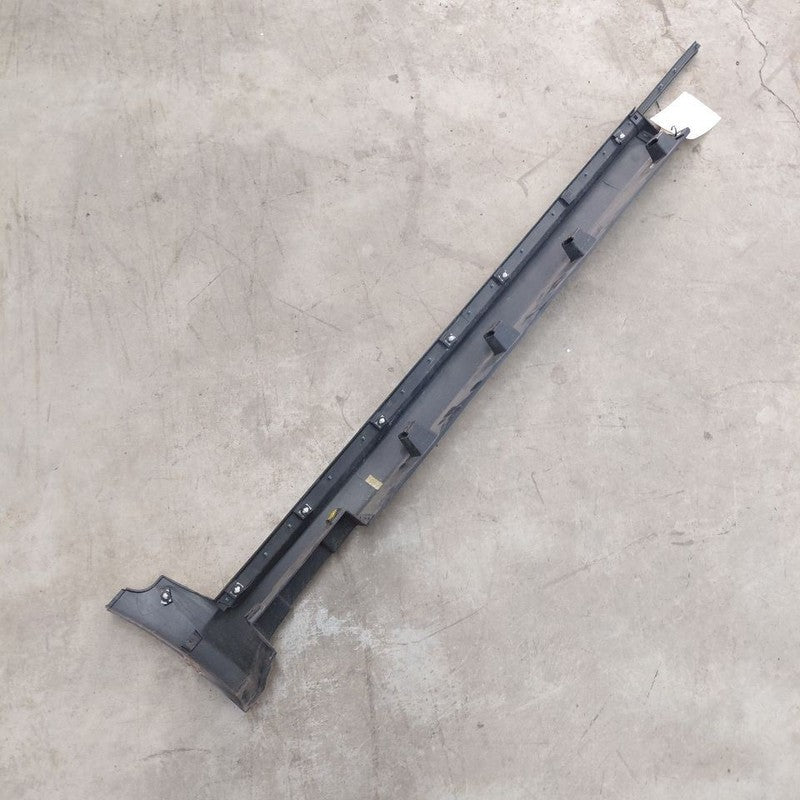 Chevy Trax Front Rocker Panel Trim Cover Molding Skirt Right Passenger