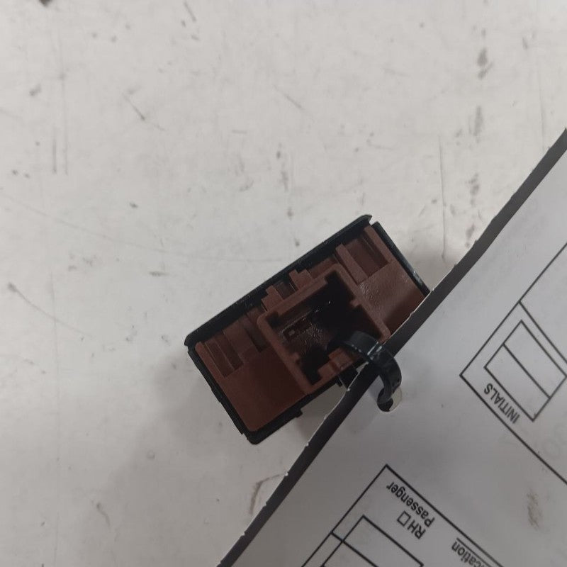 INFINITI QX50 Passenger Right Rear Seat Lumbar Switch  2017 2016 2015 2014