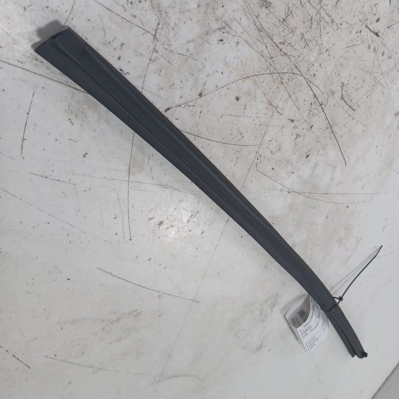 Hyundai Elantra Right Front Weather Strip Interior  2017 2018 2019 2020