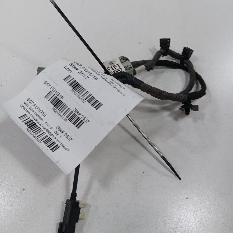 Ford Focus Center Console Wire Harness {F1FT15K857} 2018 2017 2016 201