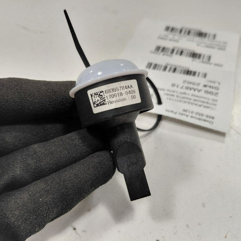 Grand Cherokee Courtesy Light Lamp {68395784AA} 2017 2018 2019 2020 OE