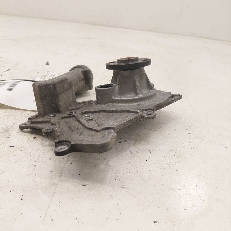 Coolant Water Pump Fits 16-18 Kia Sedona