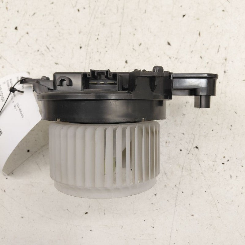 Blower Motor Fits 20-24 Mitsubishi Mirage