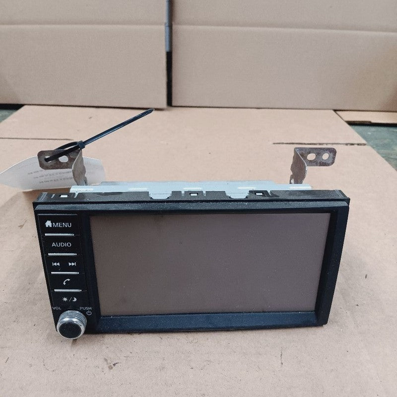 Audio Equipment Radio Display and Receiver Am-fm-stereo Fits 18-19 Nis