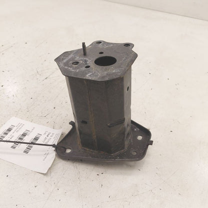 Toyota Prius Bumper Mount Bracket Right Passenger Side Rear  2022 2021