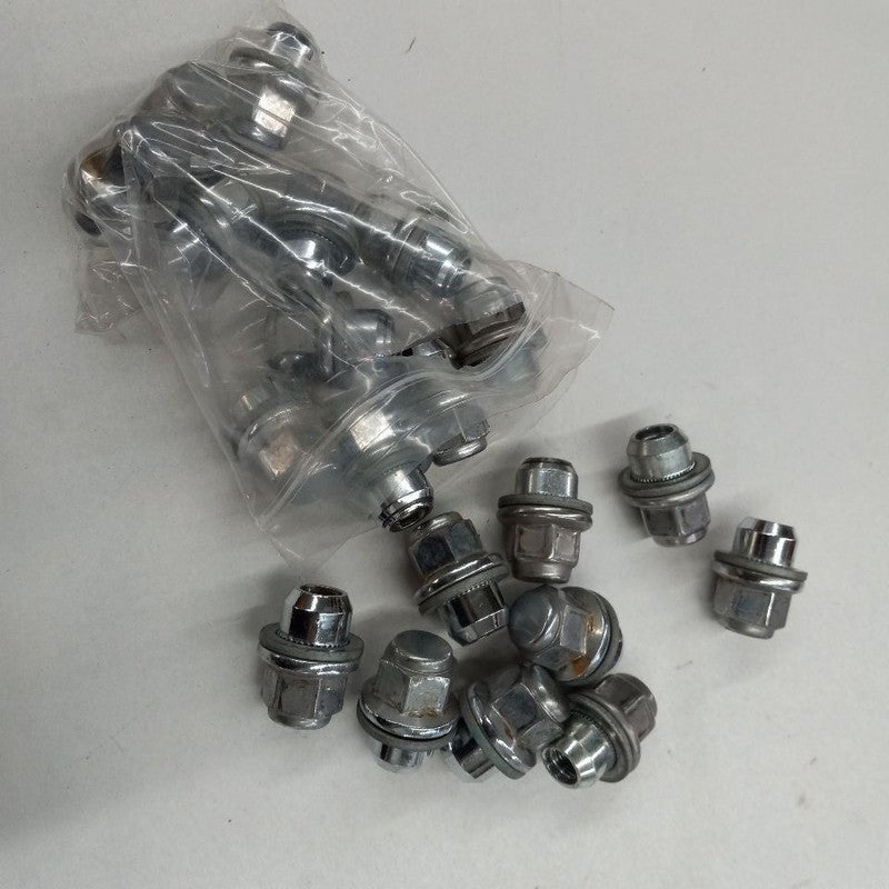 INFINITI QX50 Lug Nut Set  2017 2016 2015 2014 OEM