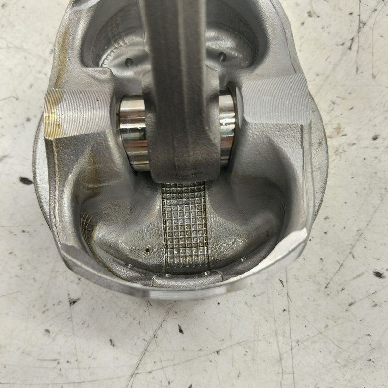 Subaru XV Crosstrek Single Piston With Connecting Rod   2.5 2025 2024
