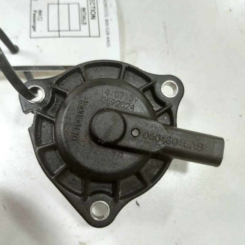 Jeep Compass Variable Timing Gear Oil Control Valve Solenoid Cylinder 