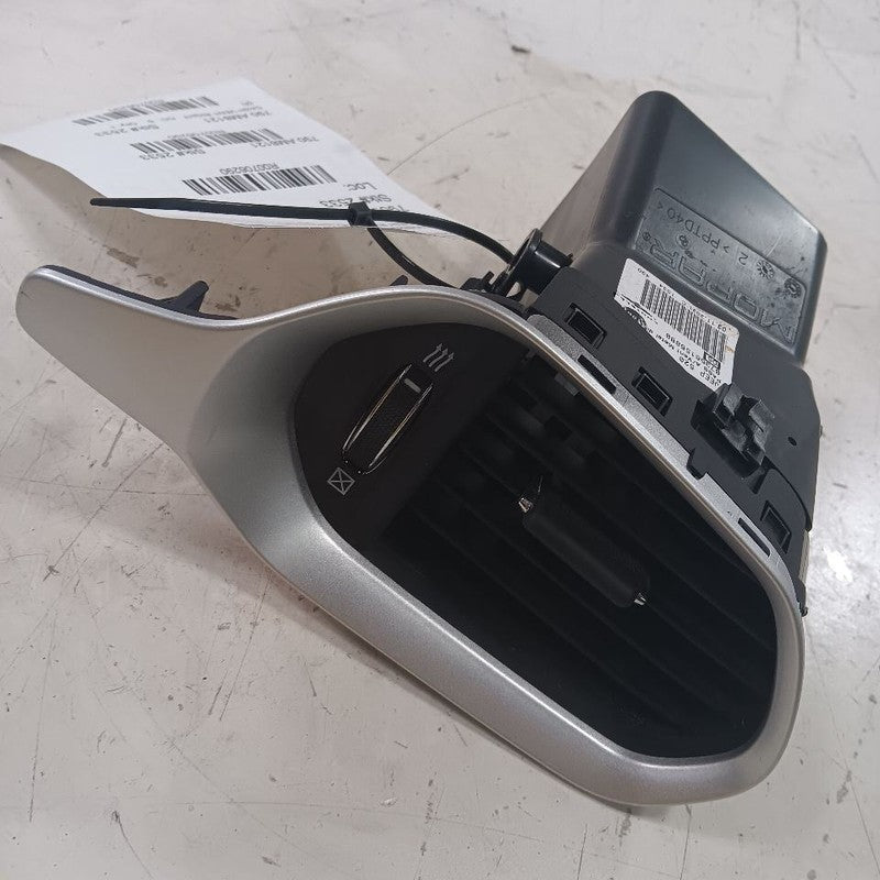 Jeep Renegade Dash Air Vent Right Passenger 2023 2022 2021 2020