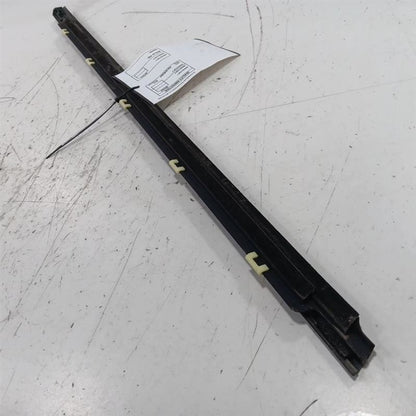 Kia Soul Door Glass Window Weather Strip Trim Front Left Driver  2017 