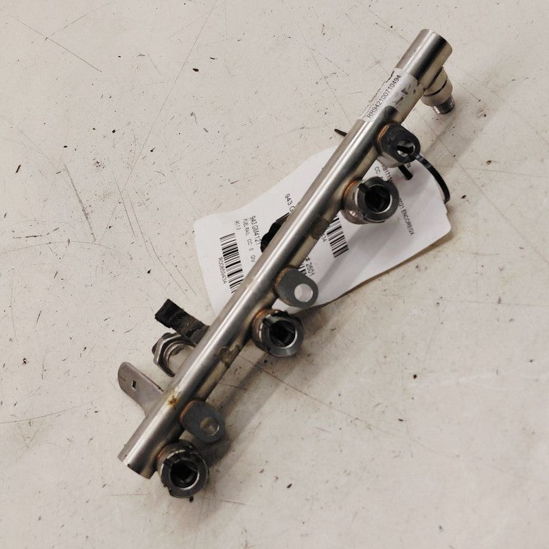 Buick Encore GX Fuel Rail Injection Injector Mount Bar  2020 2021 2022