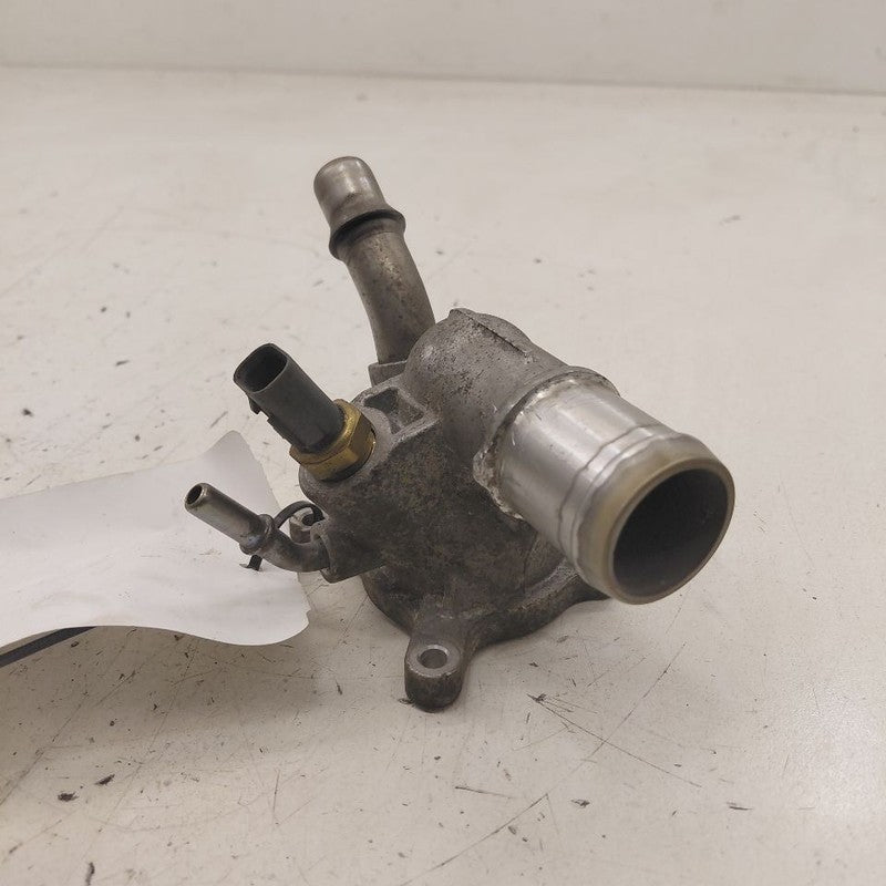 2018 Fiat 500 X 2.4 Model Thermostat Housing Mount Bracket