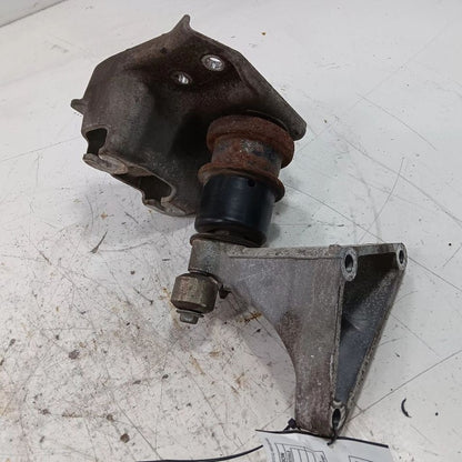 Subaru Legacy Outback 2.5 Engine Motor Mount Left Driver  2015 2016 20