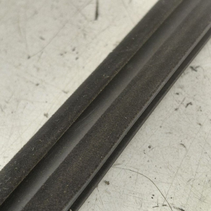 Hyundai Veloster Door Glass Window Weather Strip Trim Rear Right Passe