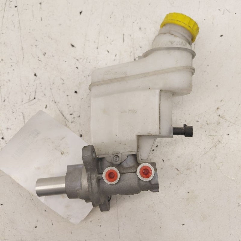 2018 Fiat 500 X Model Brake Master Cylinder