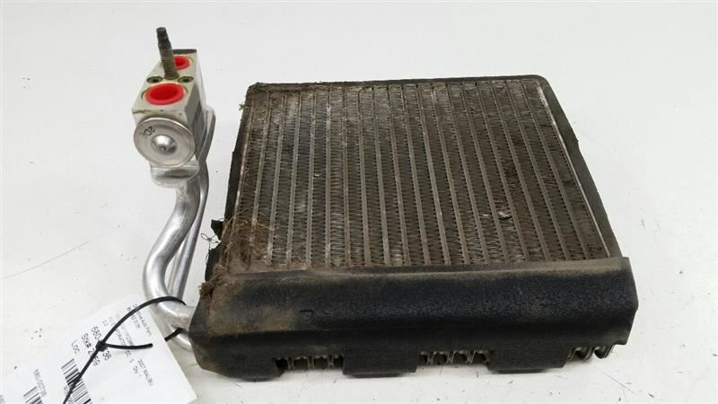 15843441 AC Air Conditioning Evaporator Classic Emblem Grille Opt C60 04-08 CHEVY MALIBU