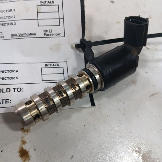 Kia Sorento Variable Timing Gear Oil Control Valve Solenoid Cylinder Head  2018 