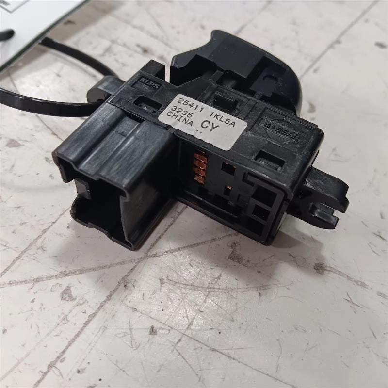 Nissan LEAF Window Switch Power Left Rear  2013 2014 2015 2016 2017 OE