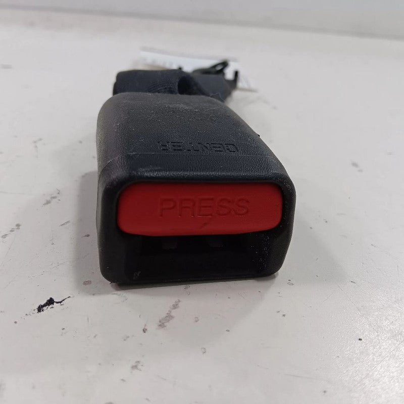 Kia Forte Center Rear Back Seat Belt Buckle Latch 2015 2016 2017 2018