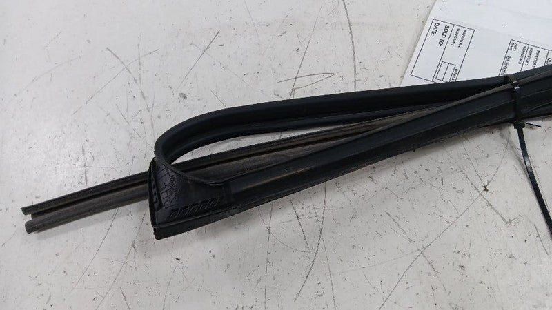 Subaru Impreza Door Glass Window Seal Rubber Right Passenger Rear Back