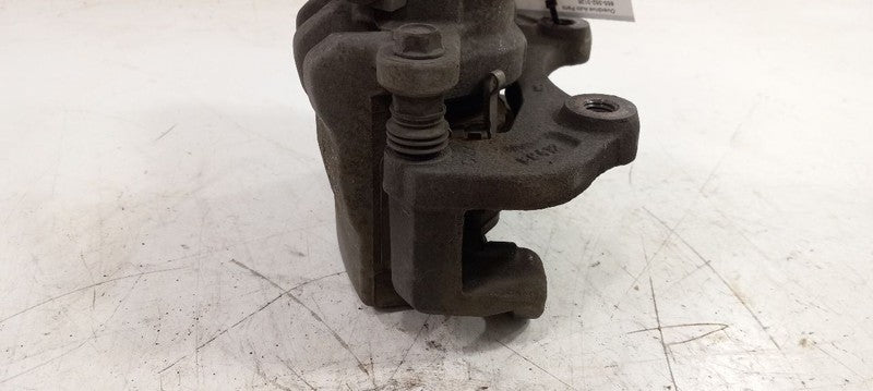 15851351 Brake Caliper Right Front Coupe Base Opt JE5 RWD Driver Left Fits 08-14 CTS 