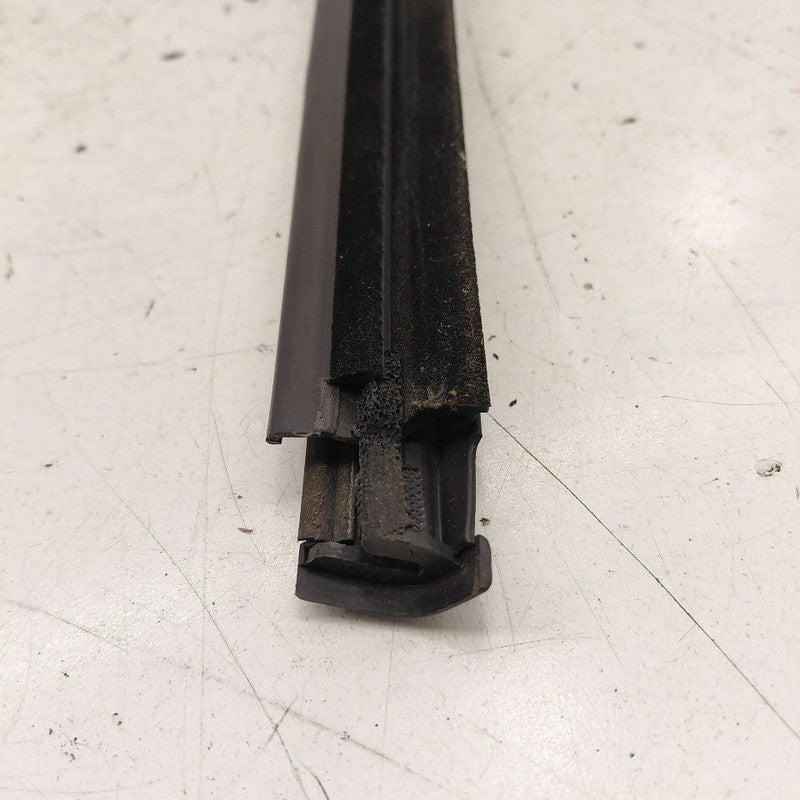 Chevy Trax Door Glass Window Weather Strip Trim Rear Right Passenger S