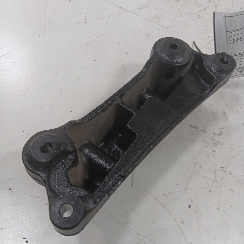 Chevy Trailblazer Engine Motor Mount Bracket Right Passenger 2021 2022