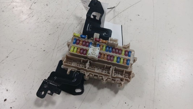 Nissan Rogue Cabin Fuse Box Interior Inner Under Dash  2014 2015 2016 