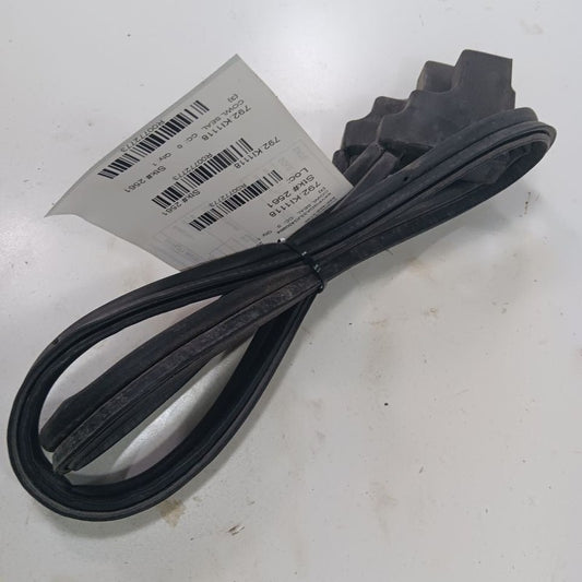 Kia Sorento Cowl Vent Panel Hood Rubber Seal  2018 2017 2016