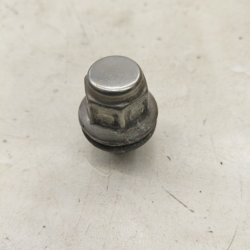 Nissan Murano Lug Nut Set  2020 2021 2022 2023