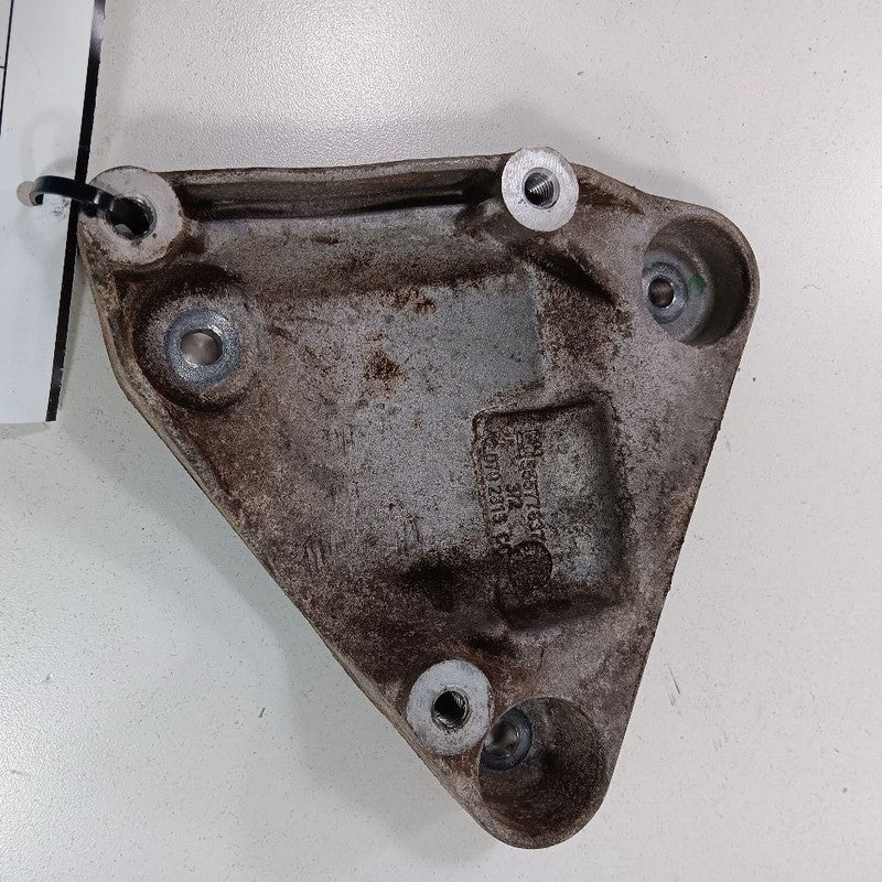 Buick Encore 1.4 AC Mount Bracket  2019 2018 2017 OEM
