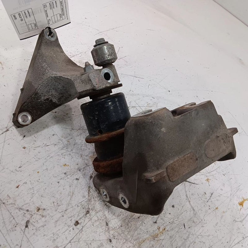 Legacy Outback 2.5 Engine Motor Mount Right Passenger  2015 2016 2017 