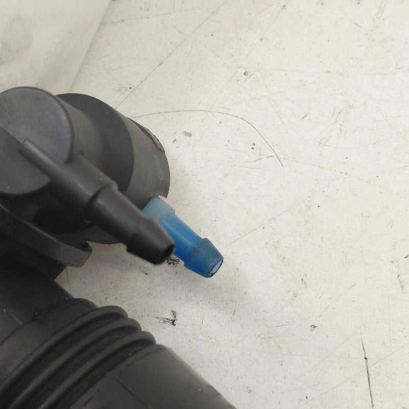 Nissan Rogue Windshield Washer Wash Fluid Reservoir Motor Pump Electri