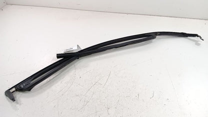 Chevrolet Equinox Door Glass Window Seal Rubber Left Driver Front 2018