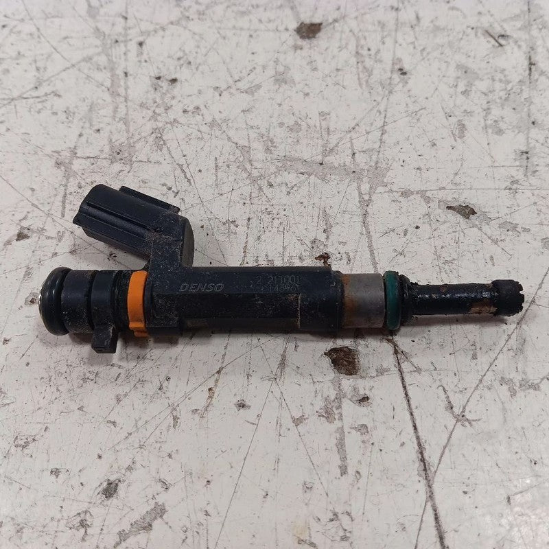 Fuel Injection Injector Fits 18-23 Nissan Kicks OEM