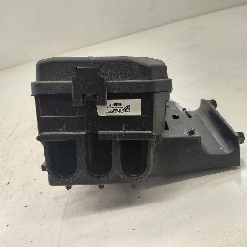 Fuse Box Engine Fits 16-18 Chevy Volt